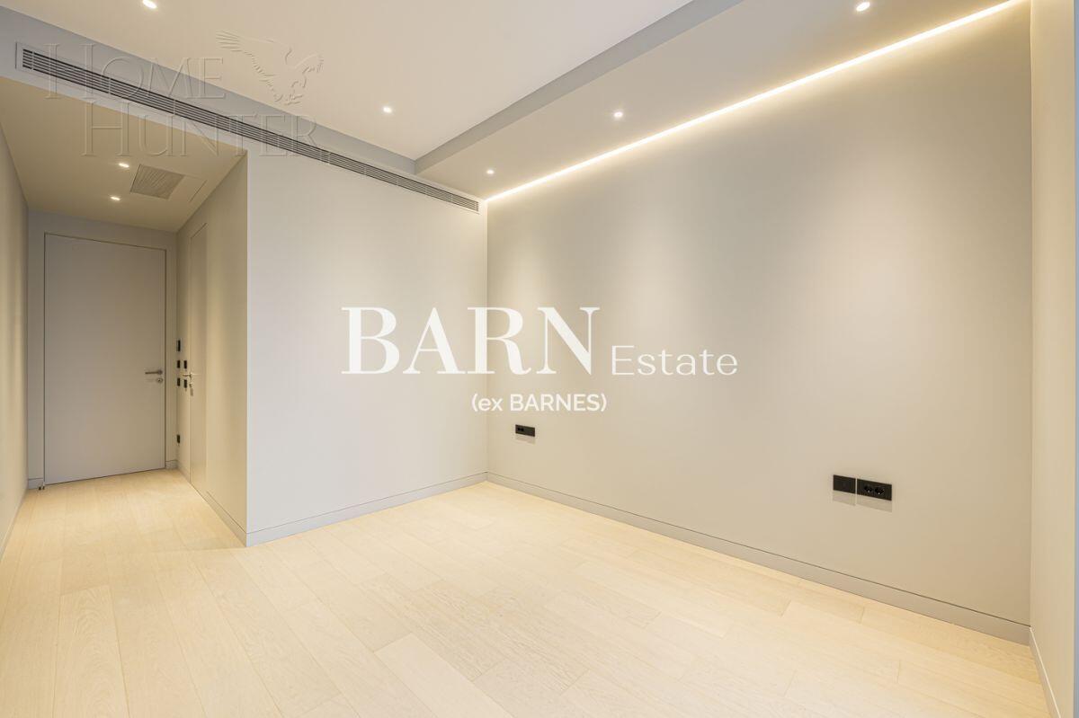 4-КОМН. КВАРТИРА С ОТДЕЛКОЙ 149.8 М² НА 3 ЭТАЖЕ