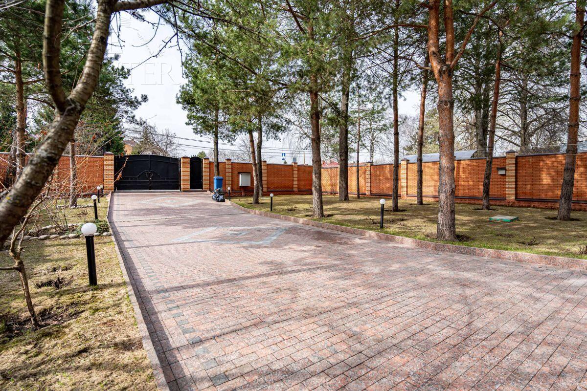 2-этажный коттедж 623 м² с отделкой