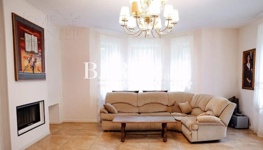 4-этажный коттедж 550 м² с отделкой