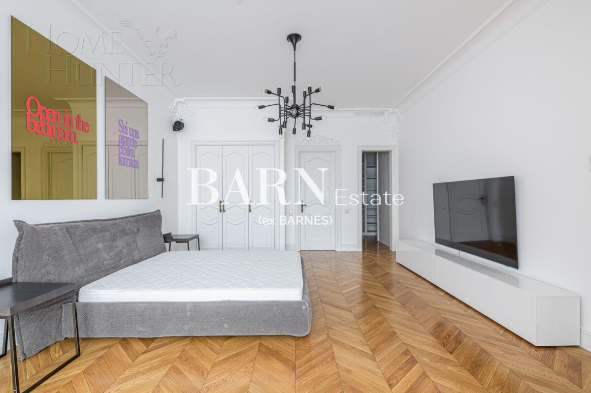 4-КОМН. КВАРТИРА С ОТДЕЛКОЙ 320 М² НА 2 ЭТАЖЕ