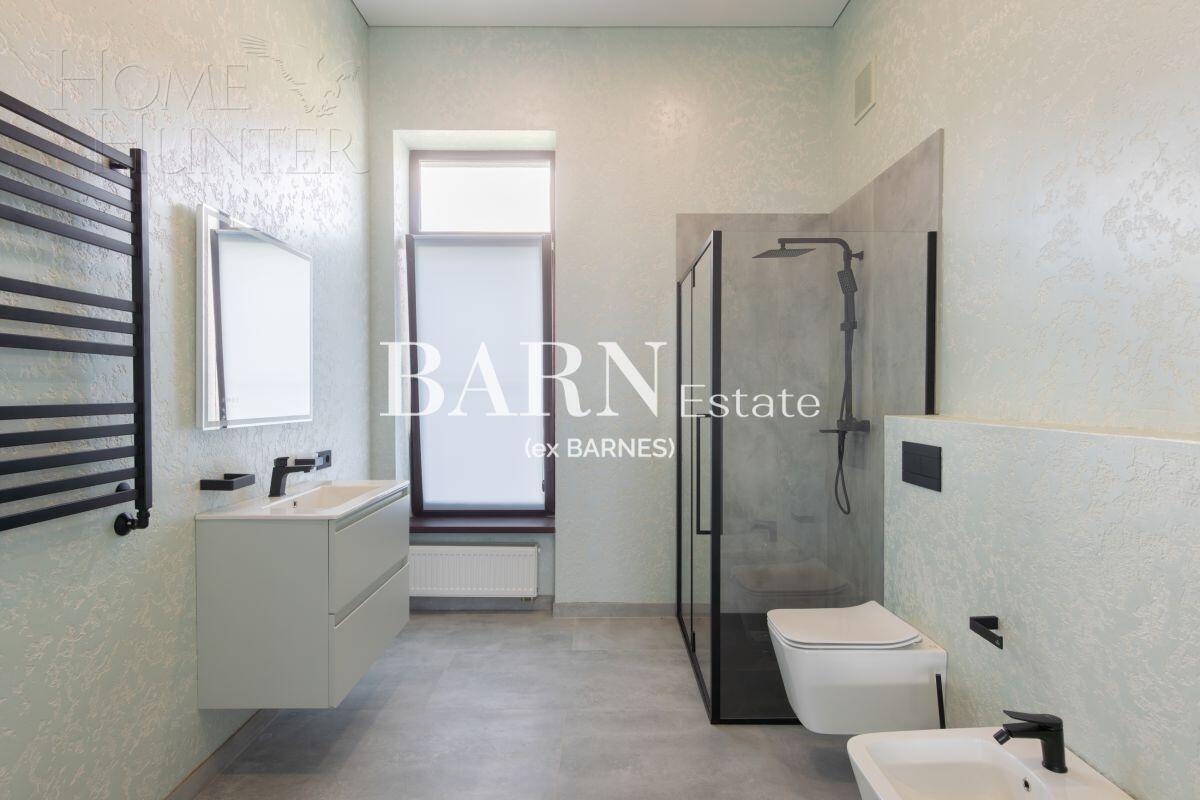 2-этажный коттедж 1 300 м² с отделкой
