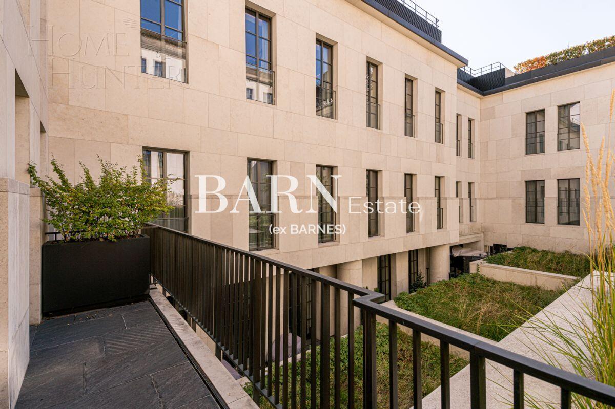 2-КОМН. КВАРТИРА С ОТДЕЛКОЙ 108 М² НА 2 ЭТАЖЕ