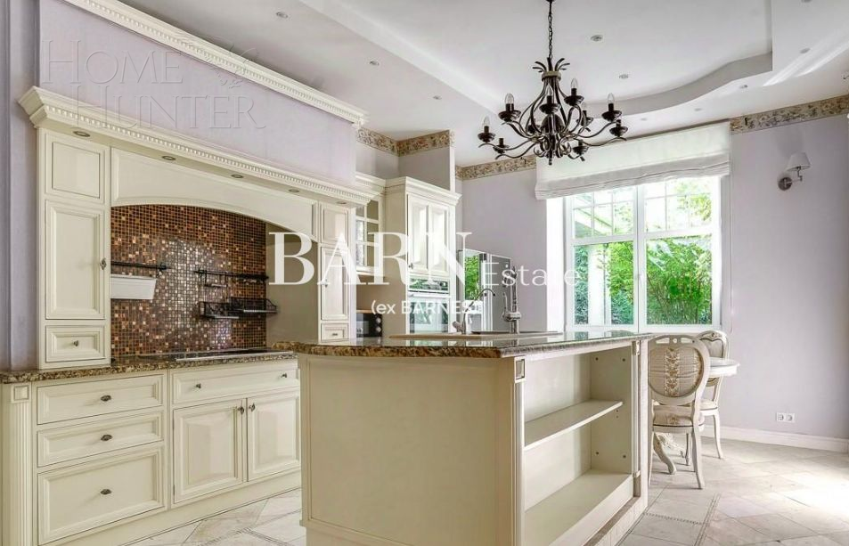 2-этажный коттедж 450 м² с отделкой