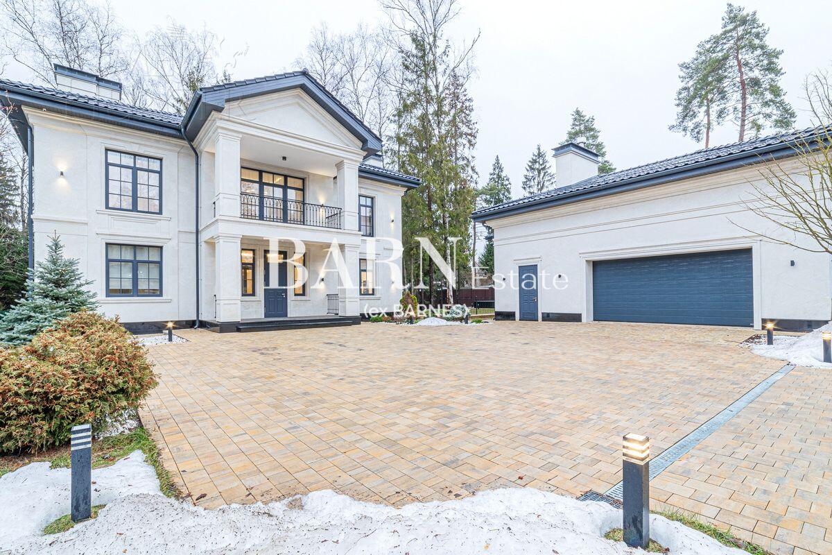 2-этажный коттедж 462 м² с отделкой