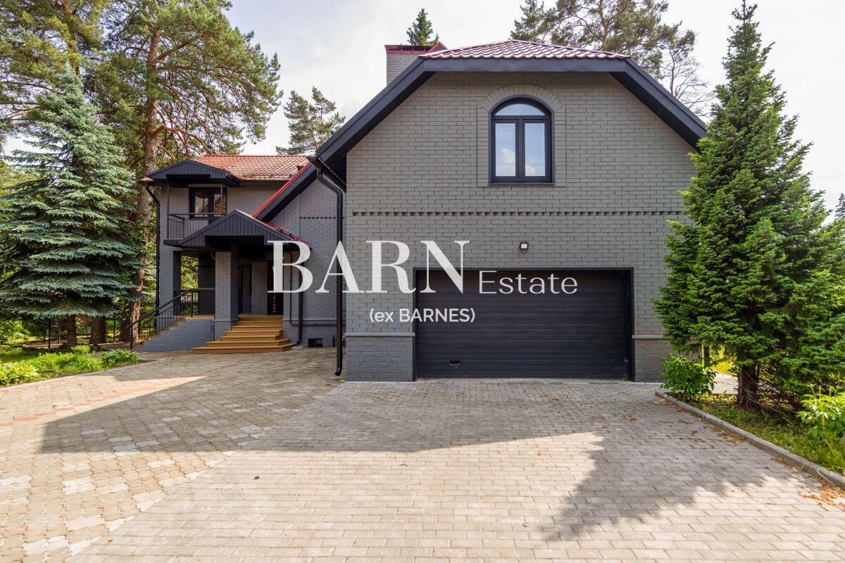 2-этажный коттедж 370 м² с отделкой