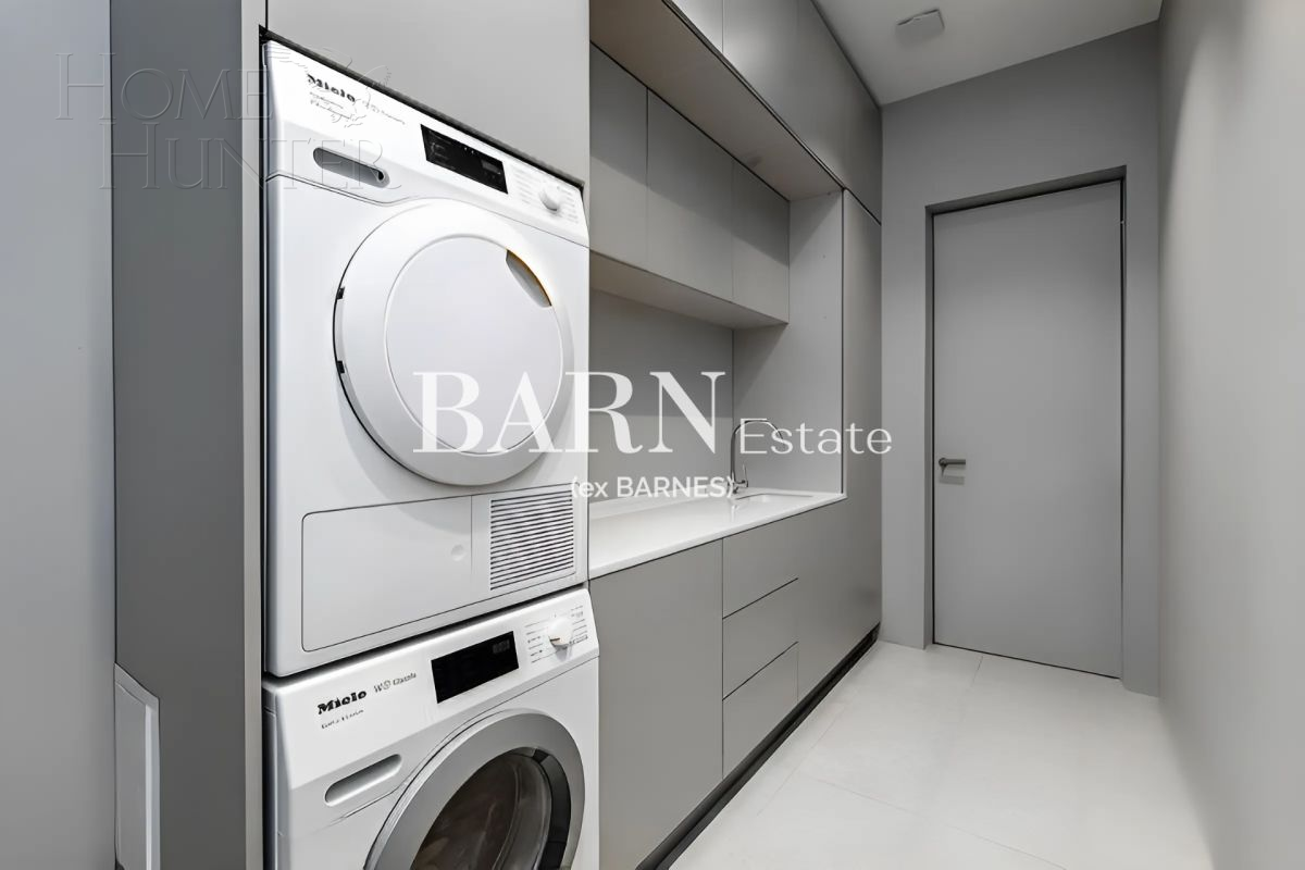 2-этажный коттедж 320 м² с отделкой