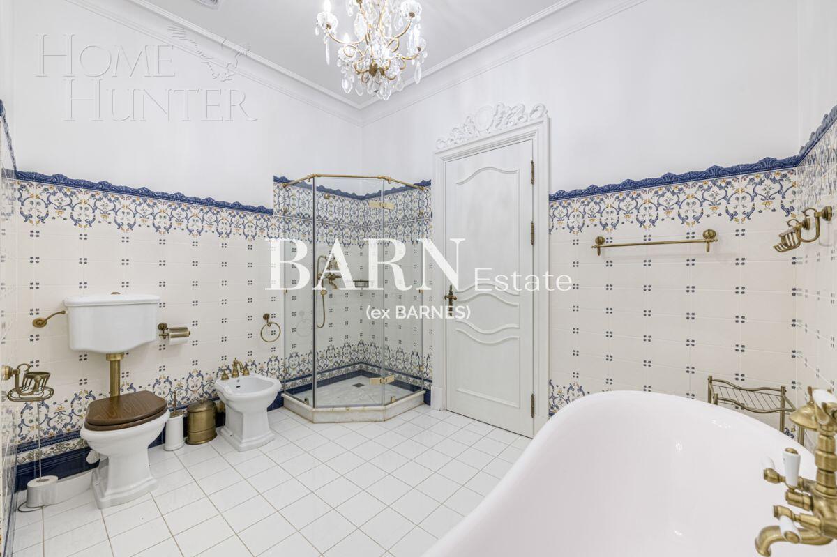 4-КОМН. КВАРТИРА С ОТДЕЛКОЙ 320 М² НА 2 ЭТАЖЕ