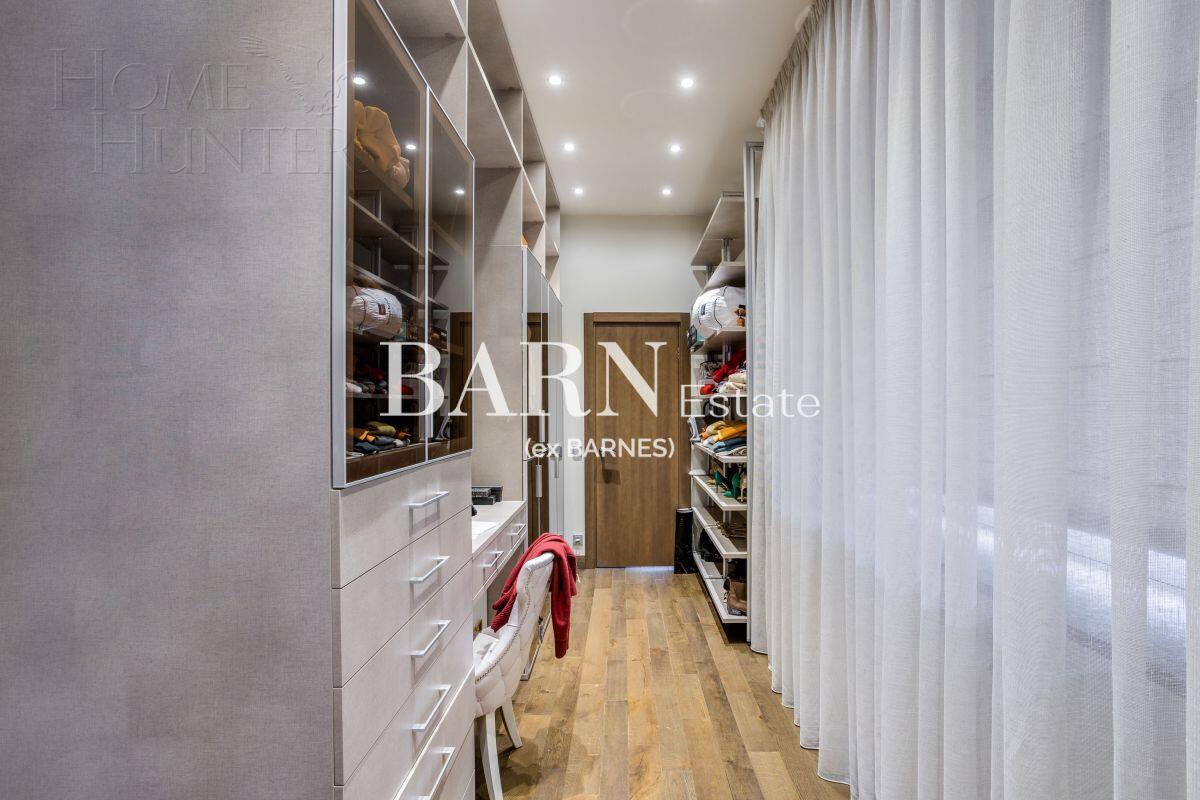 3-этажный коттедж 700 м² с отделкой