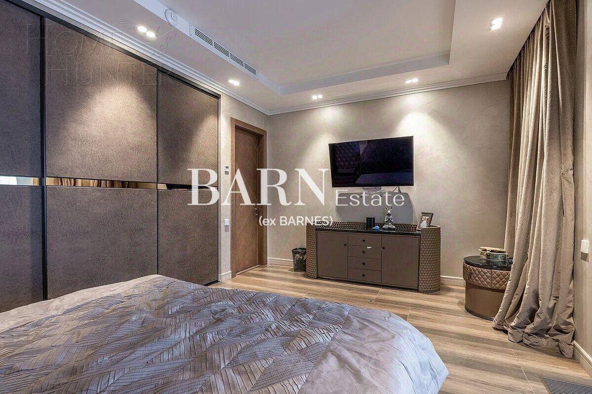 2-этажный коттедж 570 м² с отделкой