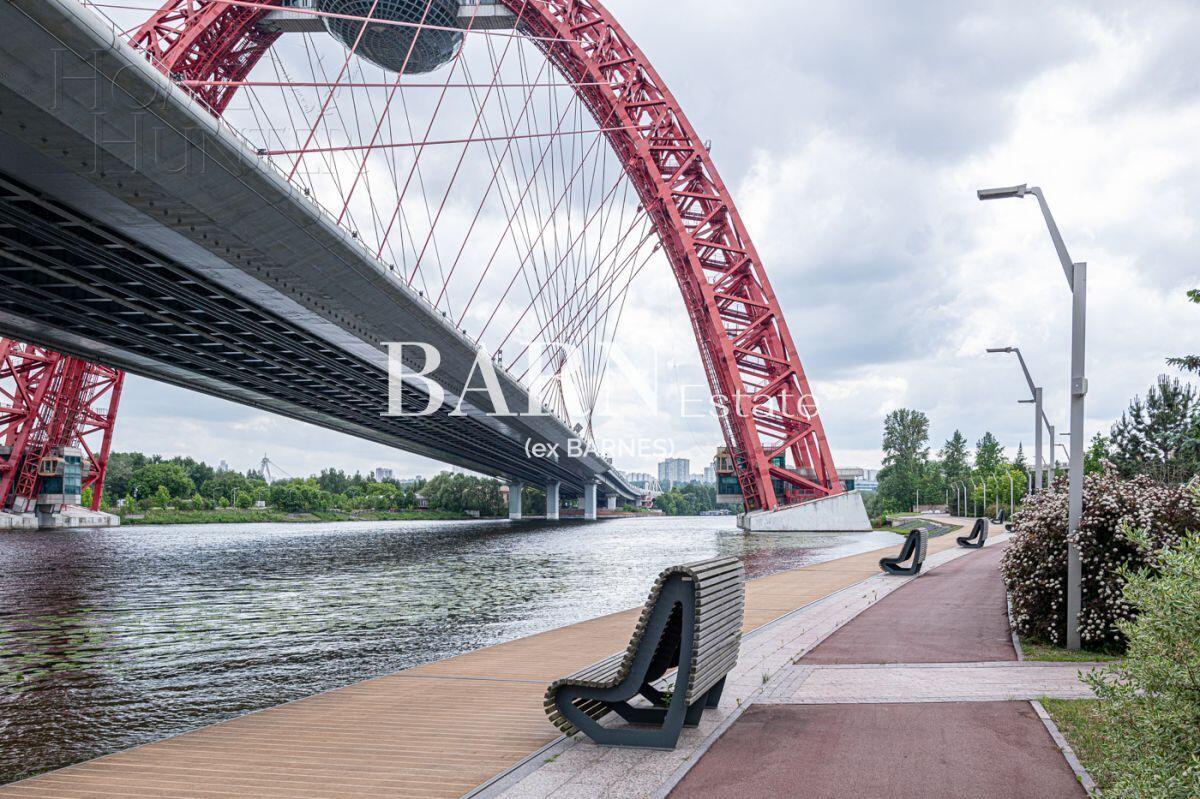 4-УРОВНЕВЫЙ ОСОБНЯК БЕЗ ОТДЕЛКИ 840 М² НА 1 ЭТАЖЕ