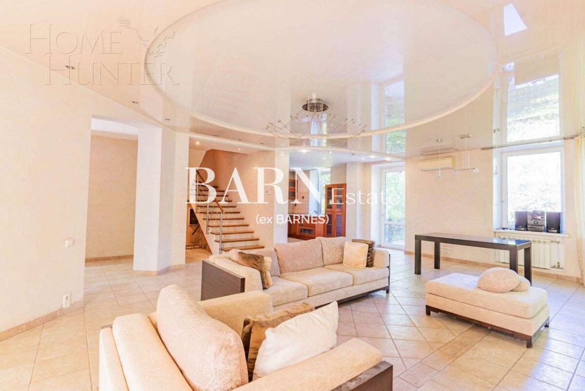 2-этажный коттедж 350 м² с отделкой