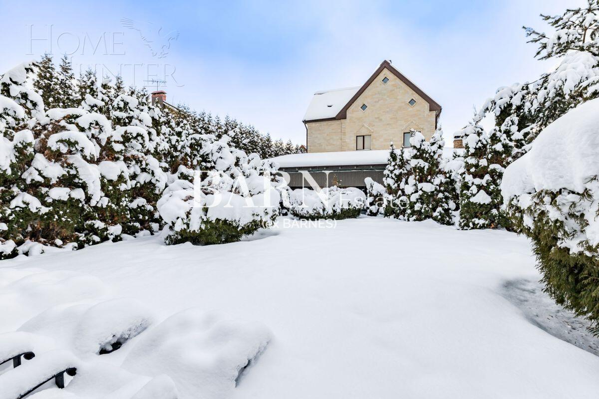 4-этажный коттедж 460 м² с отделкой