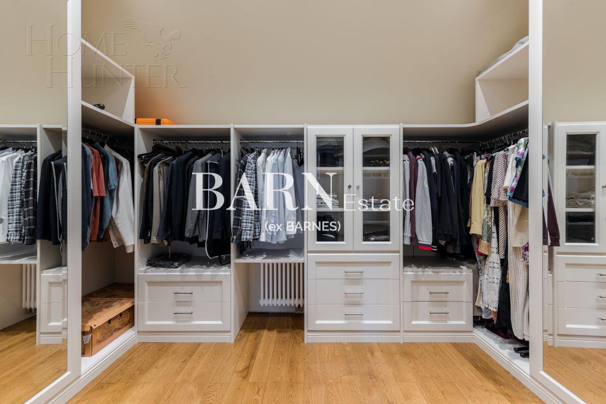3-этажный коттедж 550 м² с отделкой