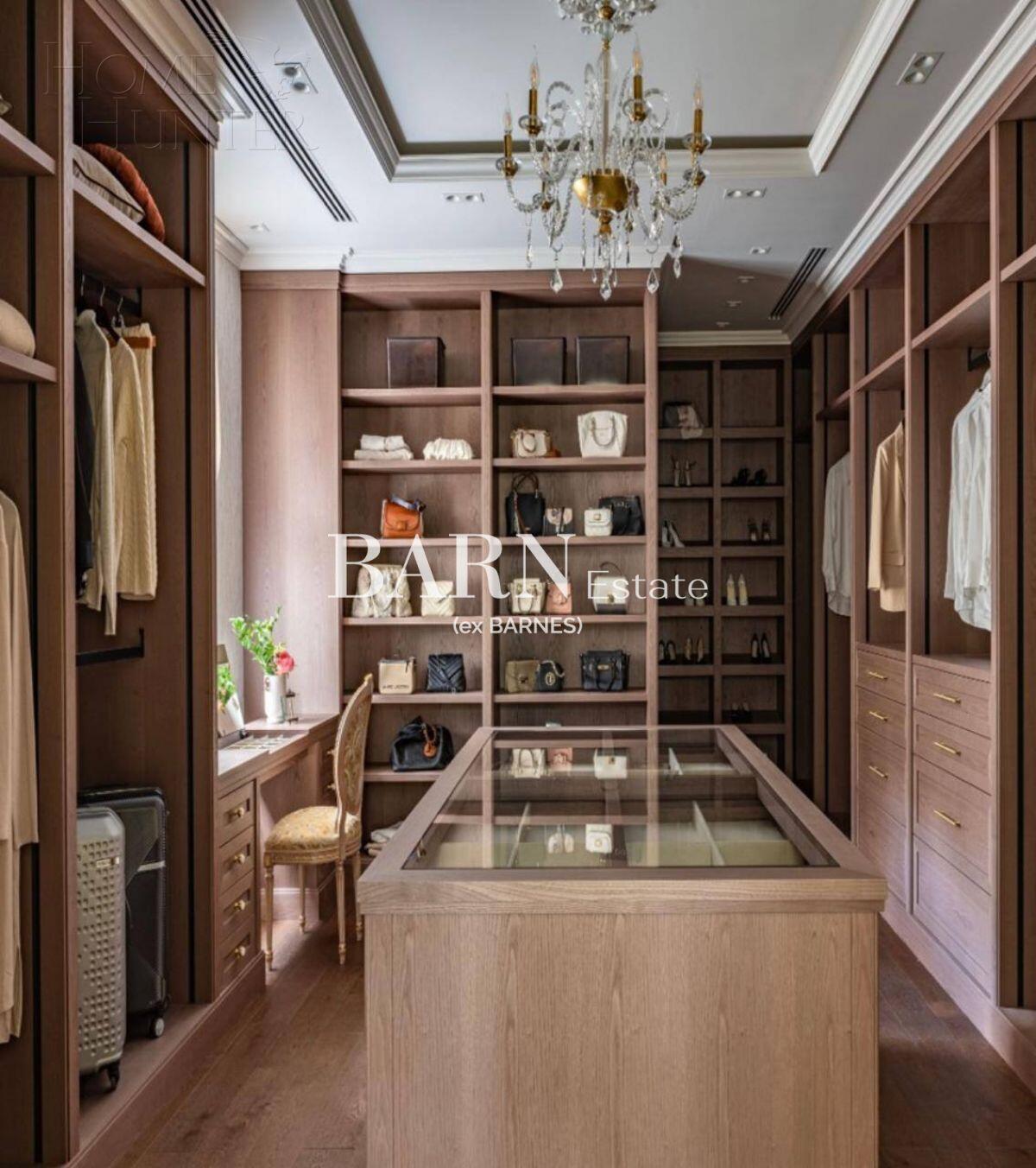 2-этажный коттедж 1 703.4 м² без отделки