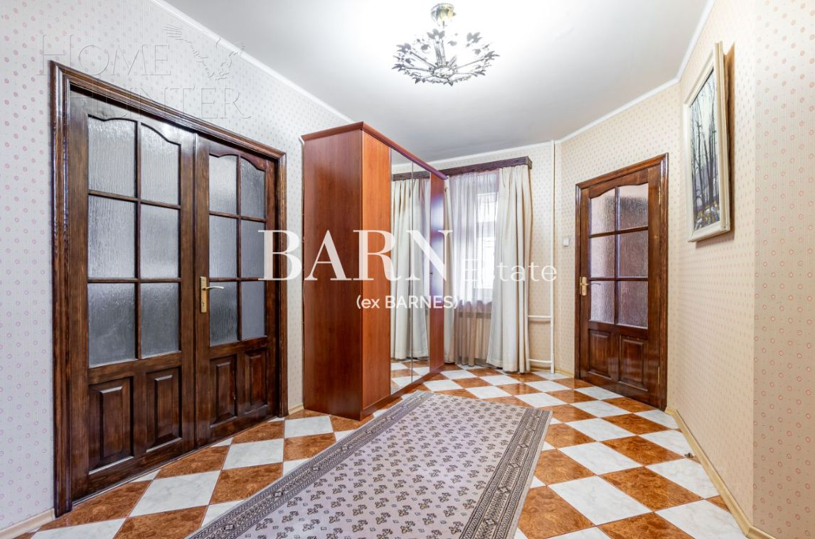 2-этажный коттедж 360 м² с отделкой