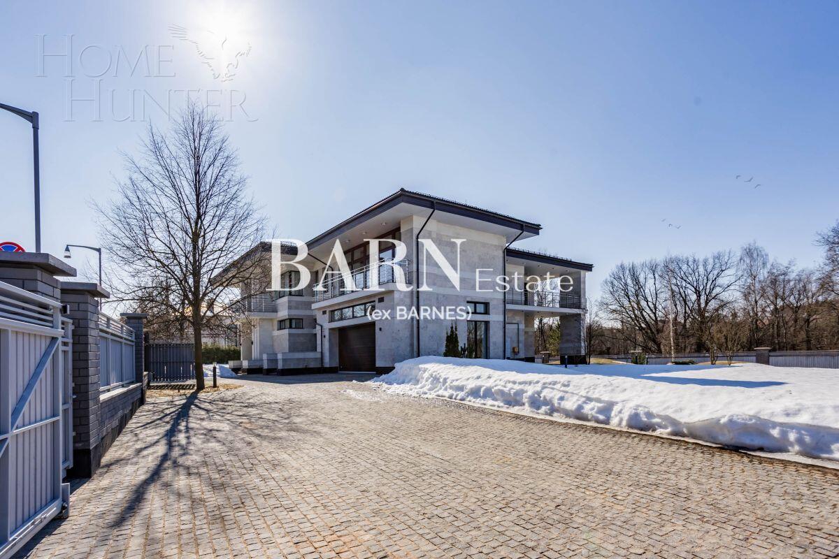 2-этажный коттедж 1 015.19 м² с отделкой