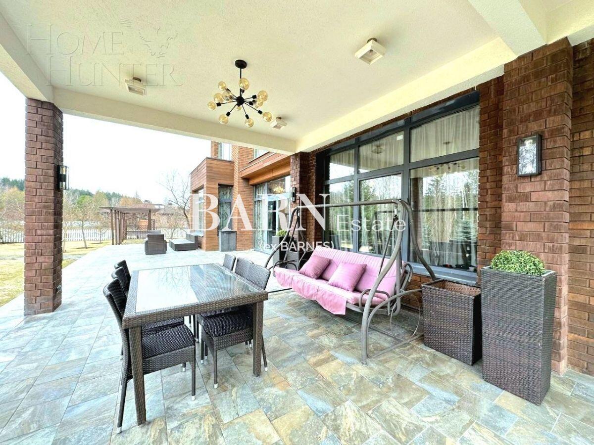2-этажный коттедж 900 м² с отделкой