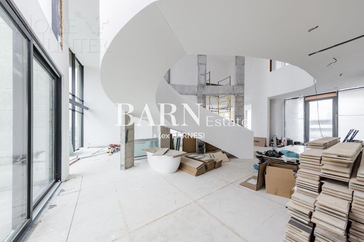 2-этажный коттедж 750 м² без отделки