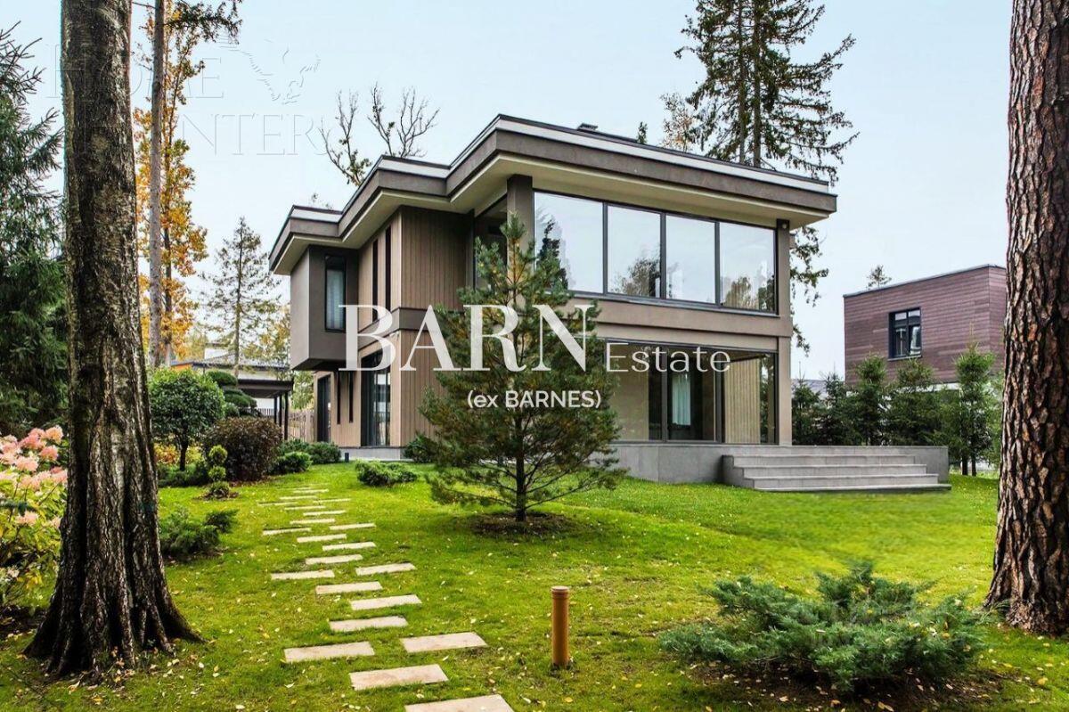 2-этажный коттедж 320 м² с отделкой