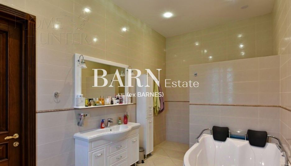 2-этажный коттедж 1 500 м² с отделкой