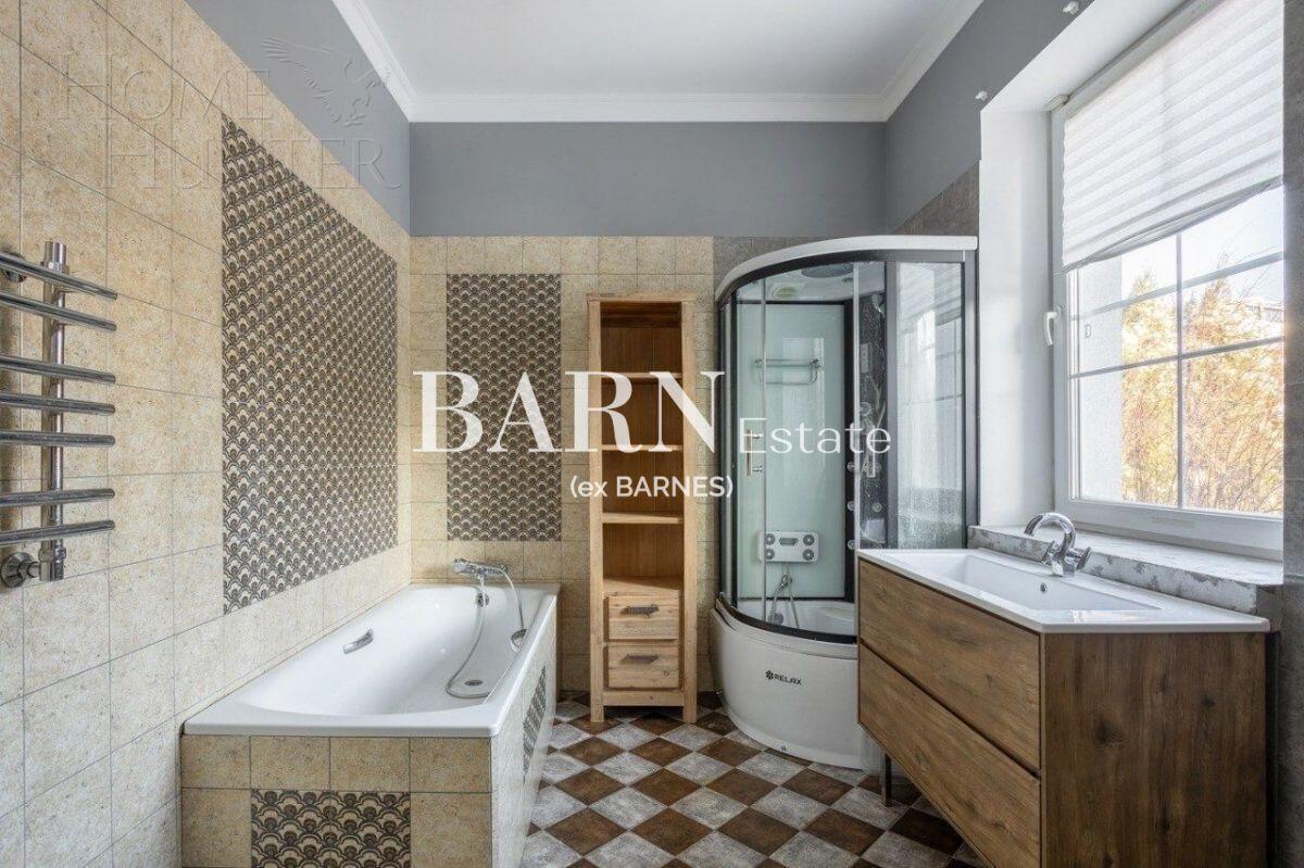 2-этажный коттедж 260 м² с отделкой