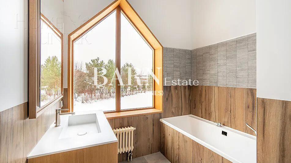 3-этажный коттедж 600 м² с отделкой