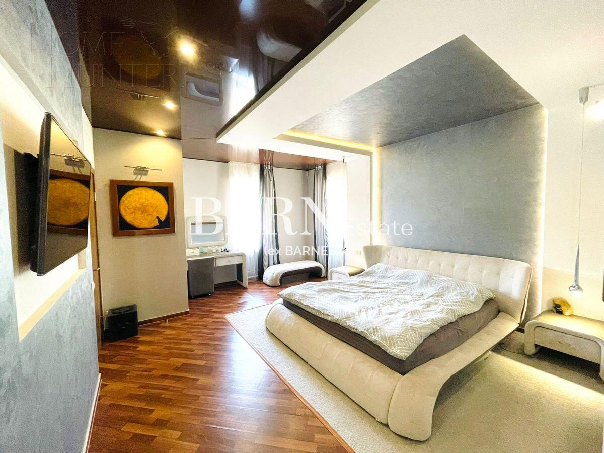 3-этажный коттедж 680 м² с отделкой