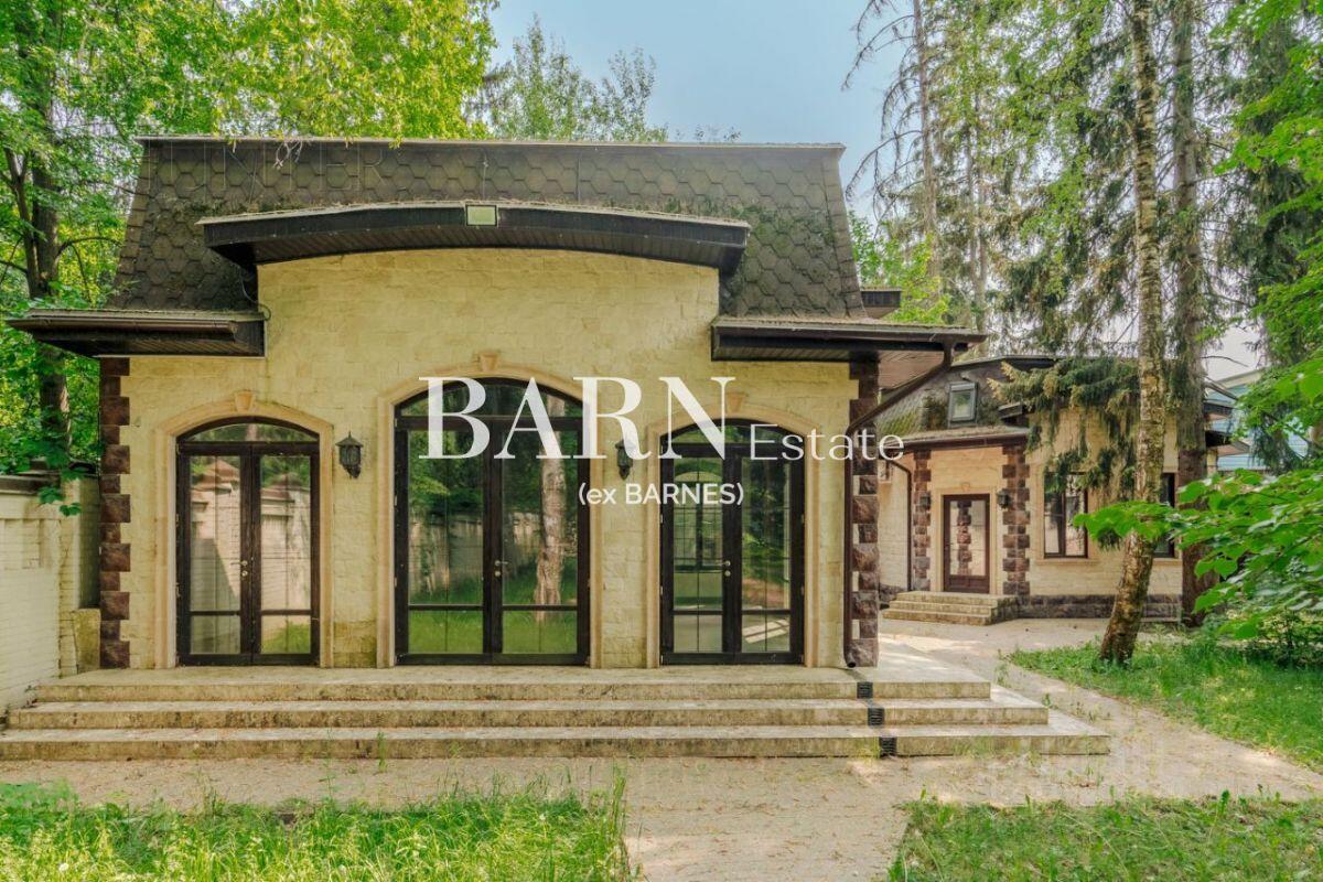2-этажный коттедж 2 065 м² с отделкой