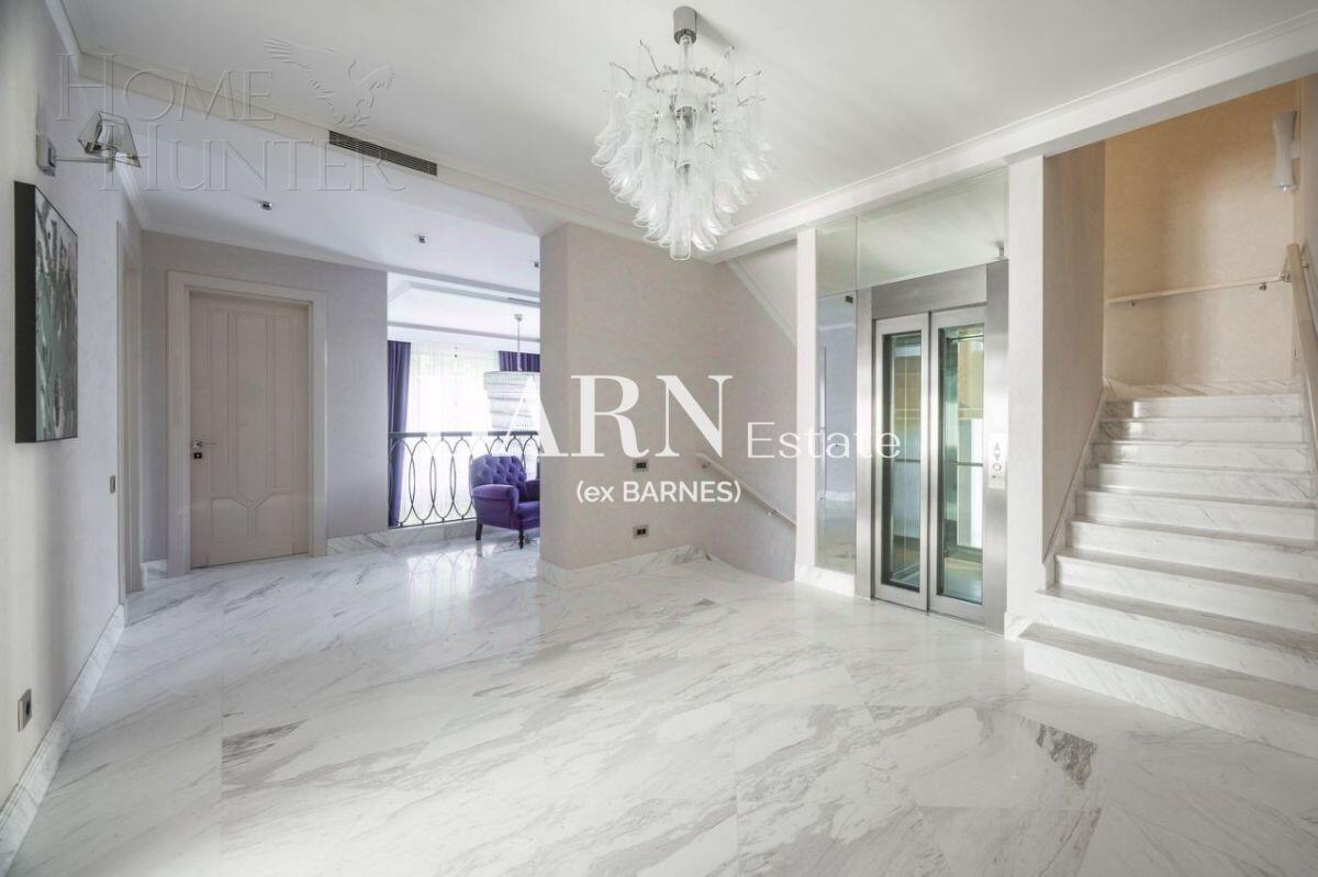 2-этажный коттедж 1 200 м² с отделкой