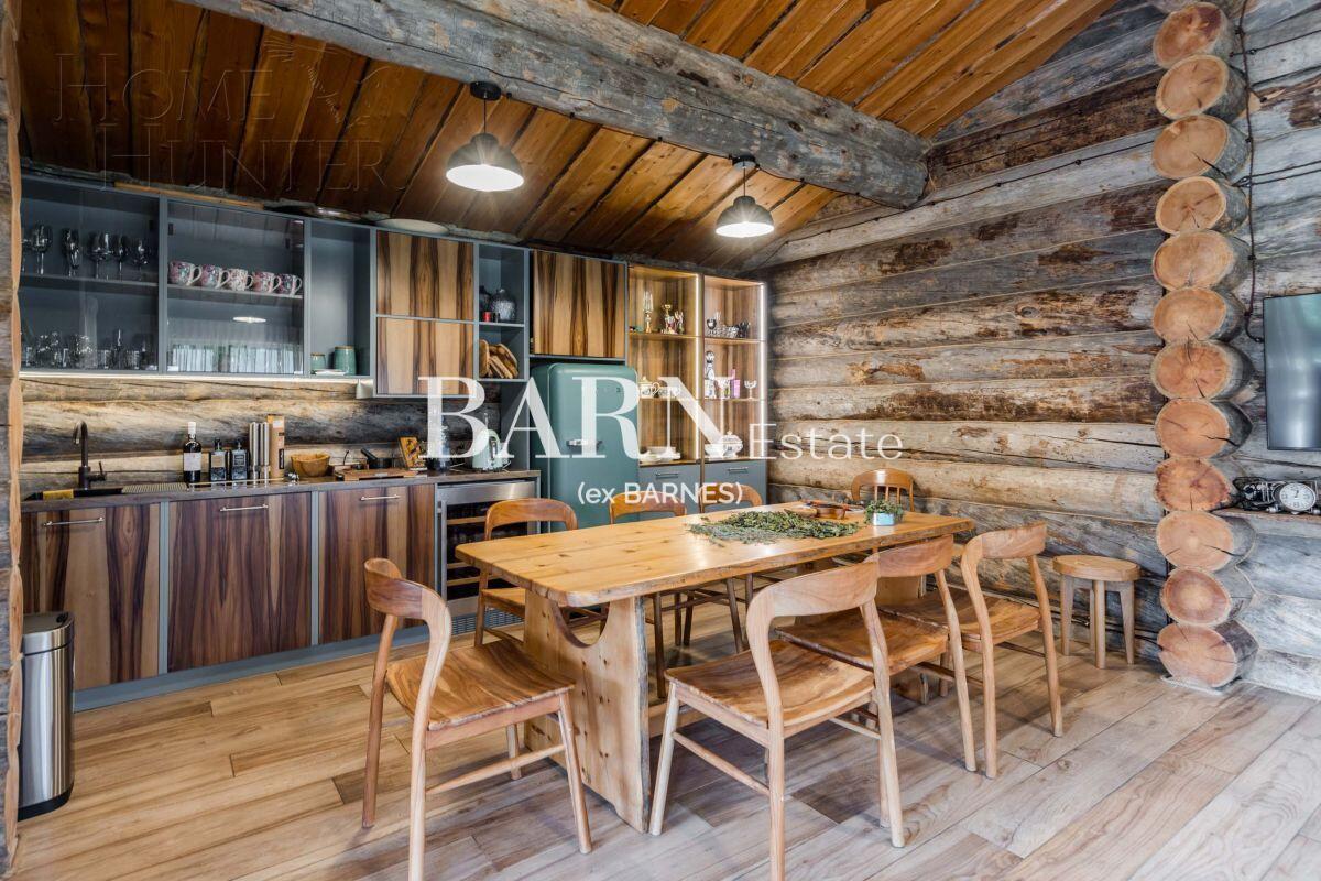 3-этажный коттедж 550 м² с отделкой