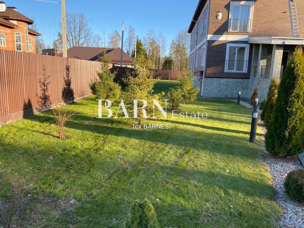 3-этажный коттедж 650 м² с отделкой