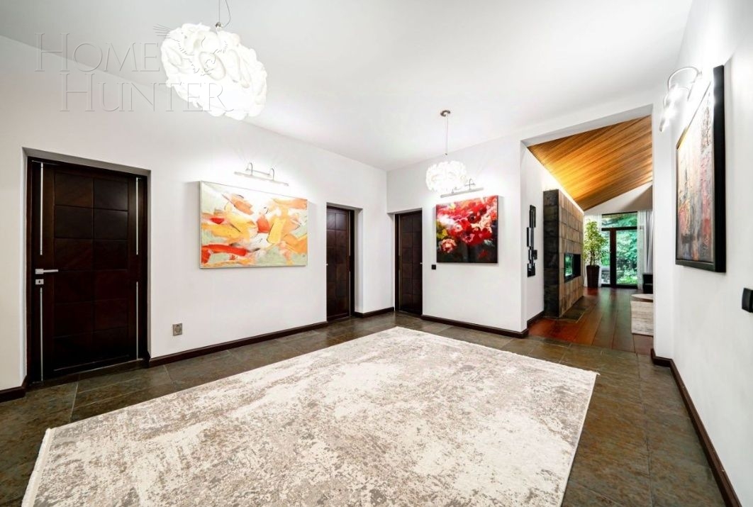 2-этажный коттедж 450 м² с отделкой