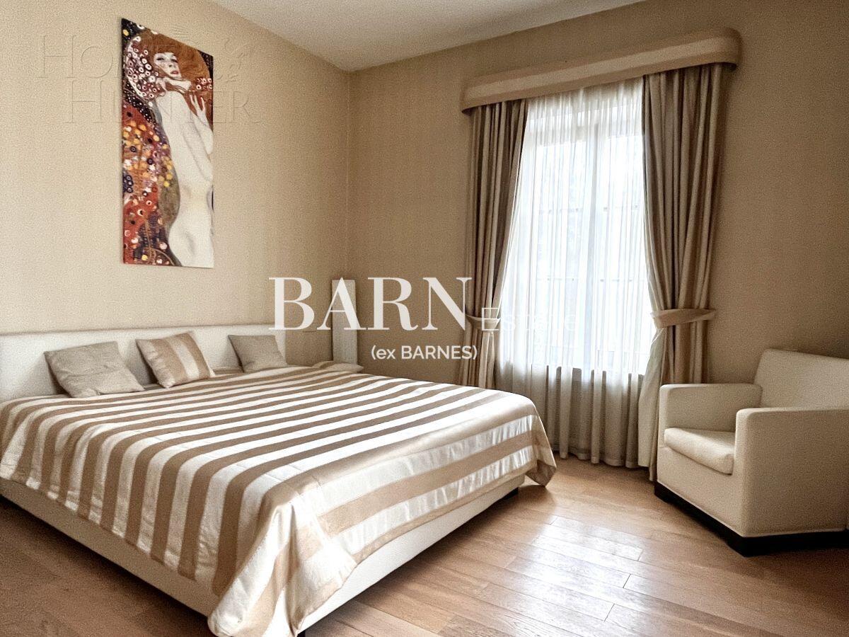 2-этажный коттедж 650 м² с отделкой
