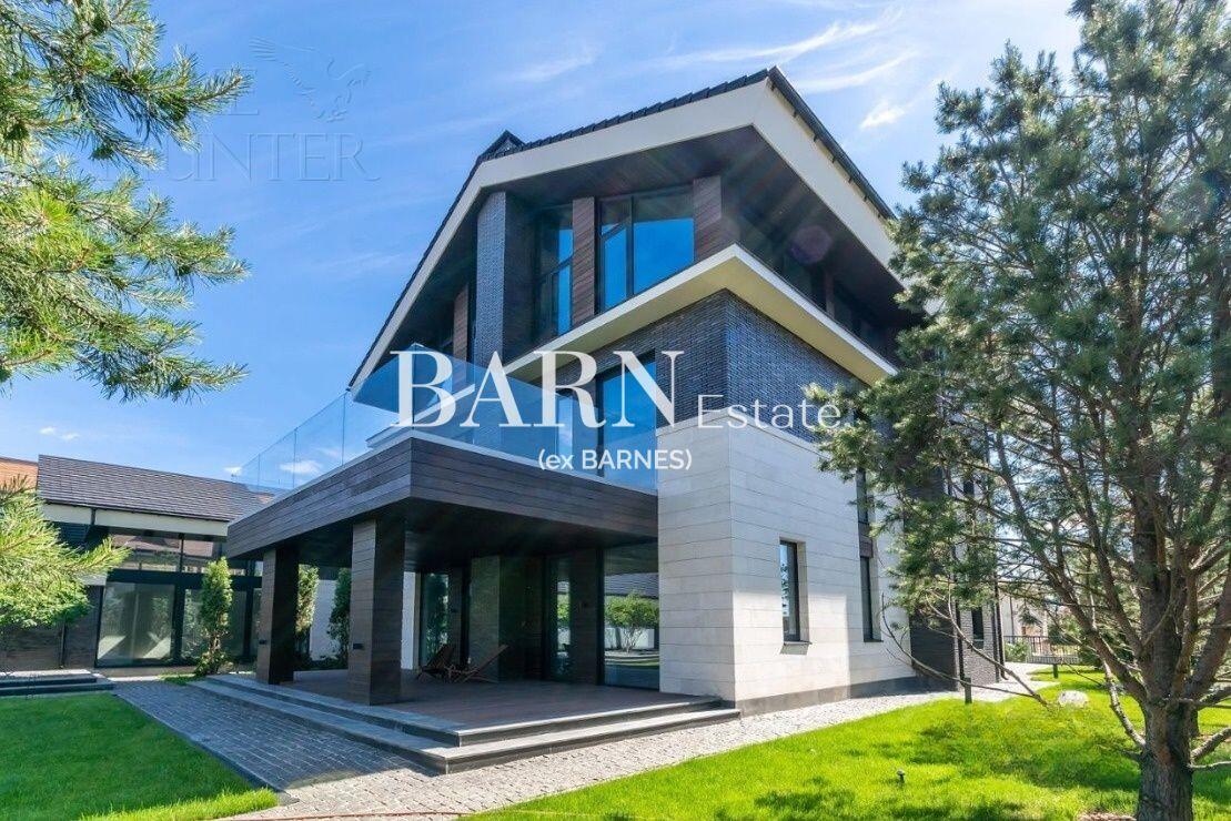 3-этажный коттедж 1 770 м² без отделки