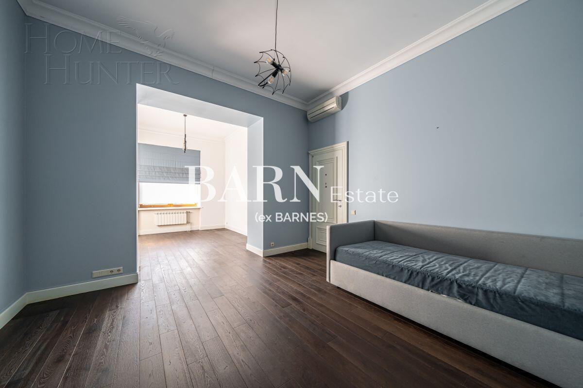 3-этажный коттедж 371 м² с отделкой