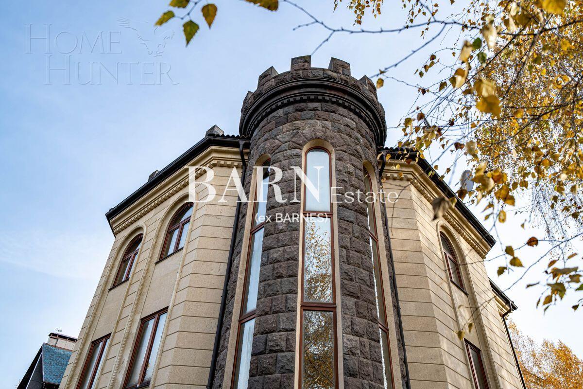 4-этажный коттедж 1 200 м² без отделки