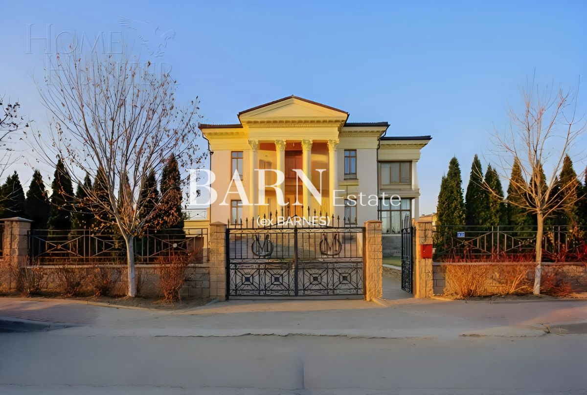2-этажный коттедж 800 м² с отделкой