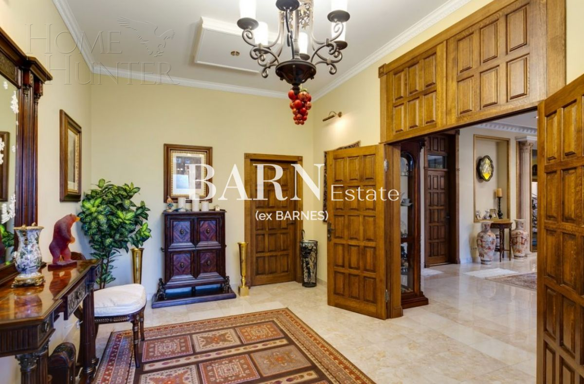 2-этажный коттедж 600 м² с отделкой