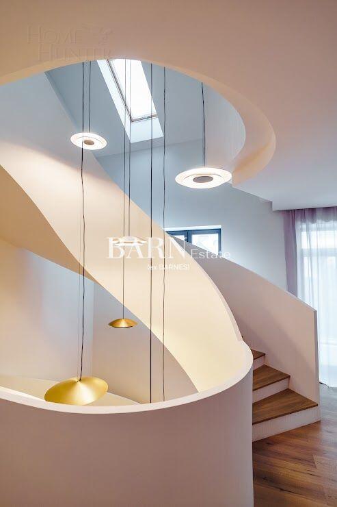 3-этажный коттедж 620 м² с отделкой