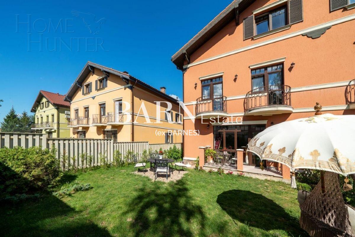 3-этажный таунхаус 252 м² с отделкой