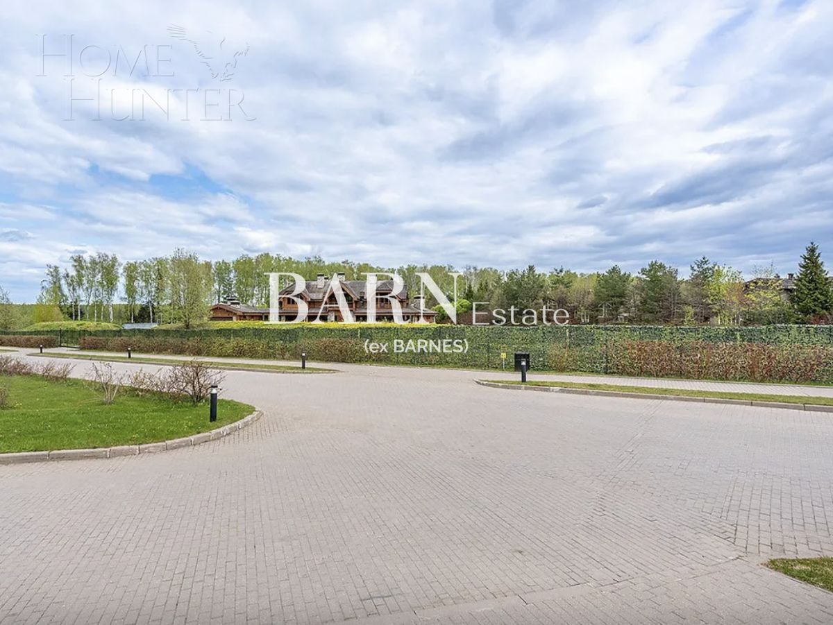 3-этажный коттедж 600 м² с отделкой