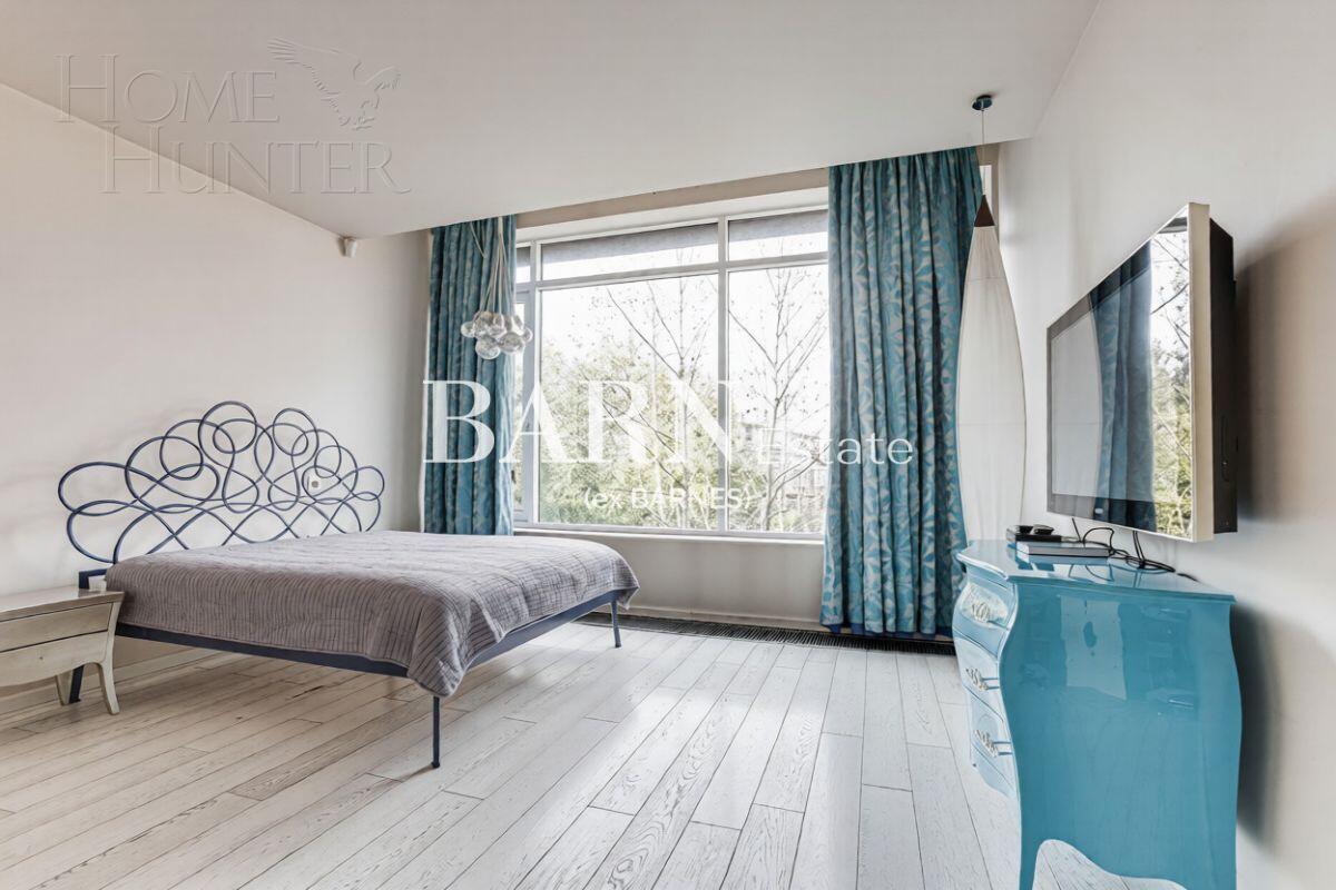 3-этажный таунхаус 354 м² с отделкой