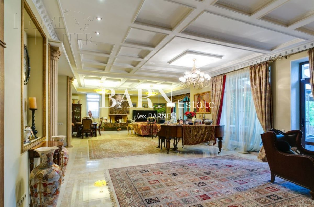 2-этажный коттедж 600 м² с отделкой