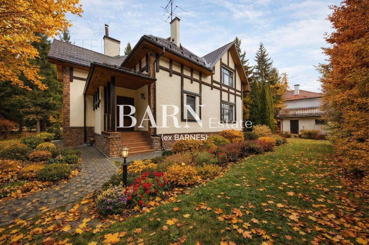 3-этажный коттедж 471 м² с отделкой