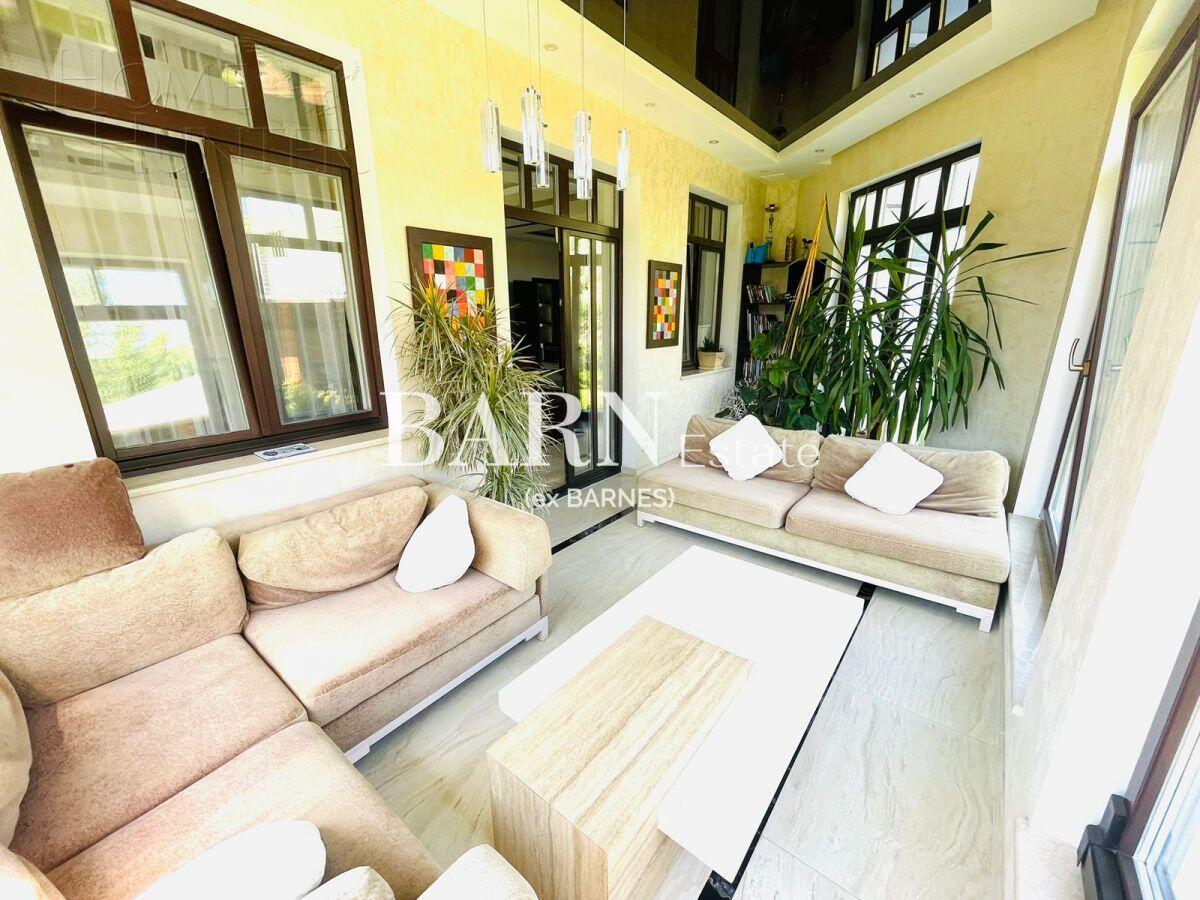 3-этажный коттедж 680 м² с отделкой