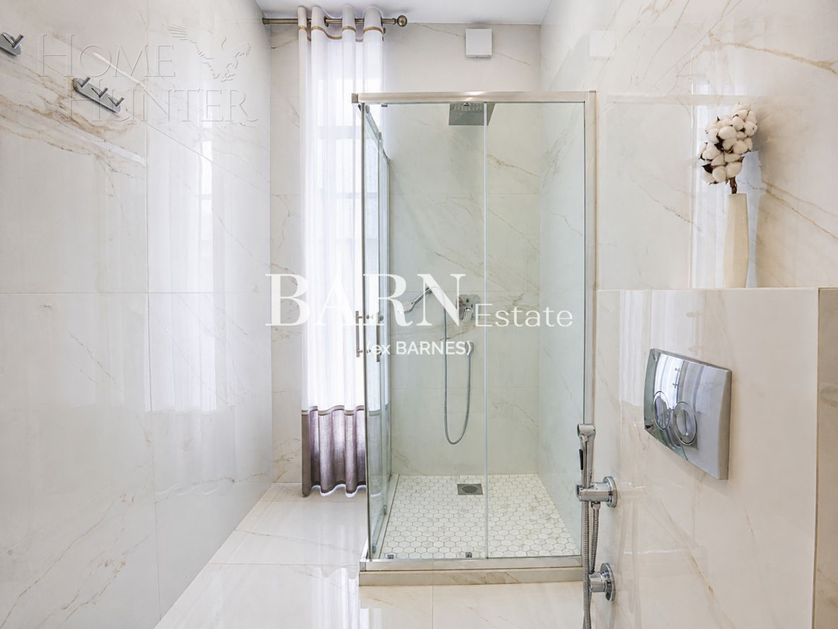 2-этажный коттедж 300 м² с отделкой