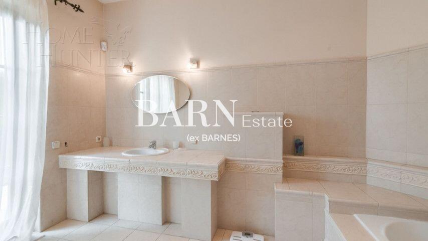 2-этажный коттедж 650 м² с отделкой