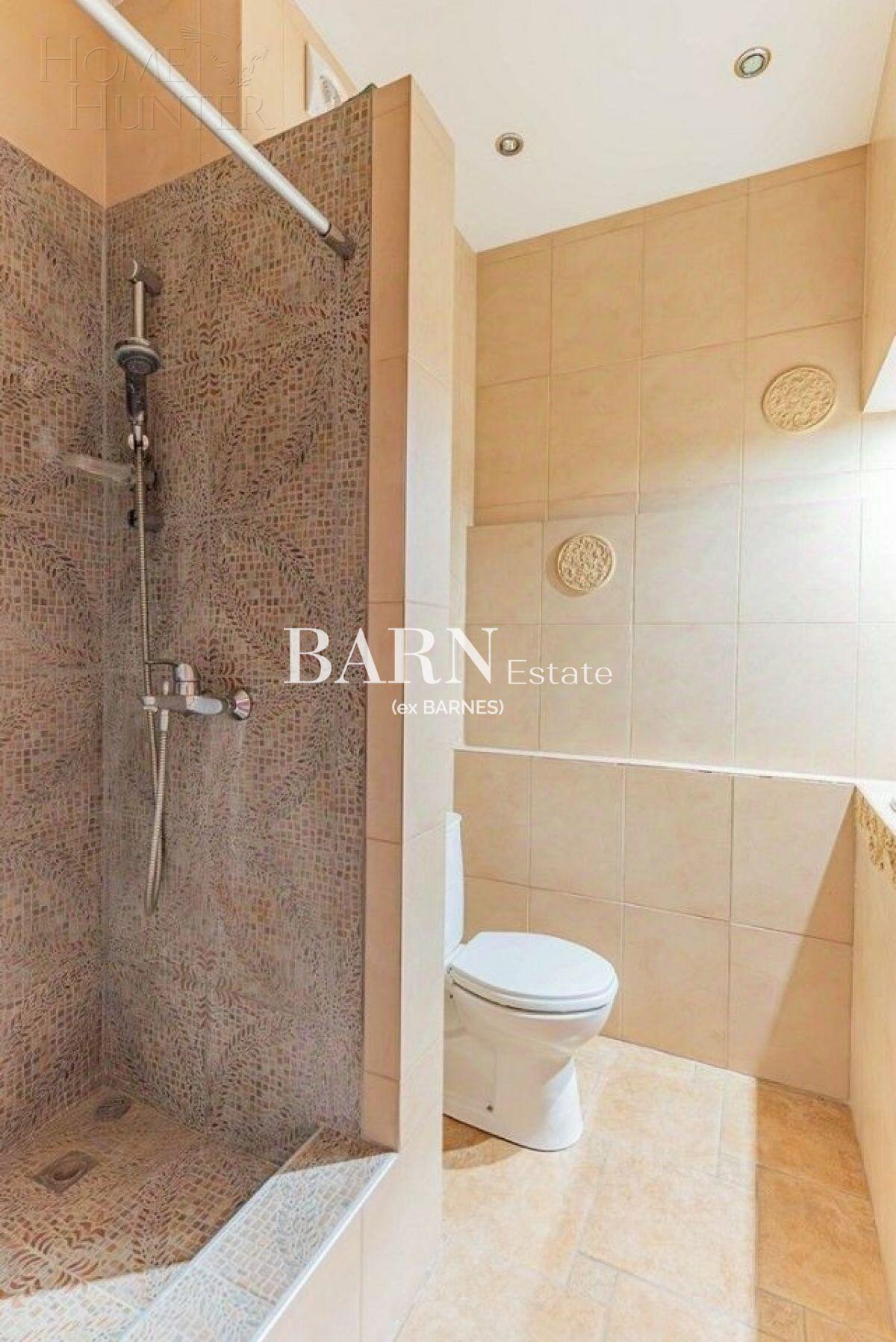 2-этажный коттедж 350 м² с отделкой