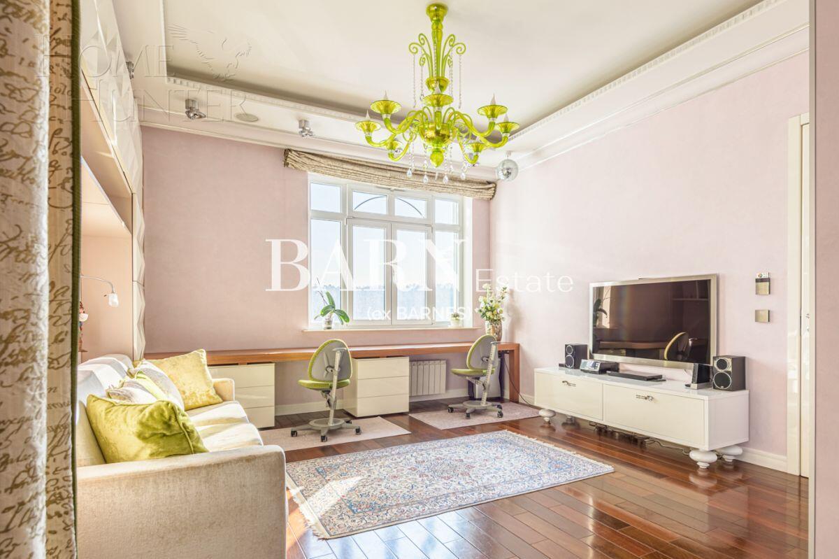 4-КОМН. КВАРТИРА С ОТДЕЛКОЙ 234 М² НА 4 ЭТАЖЕ