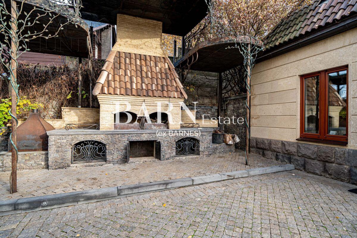 4-этажный коттедж 1 200 м² без отделки